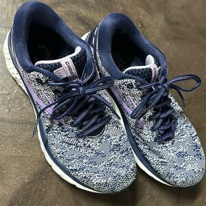 Brooks ghost 11 shoes sz 7 purple and navy